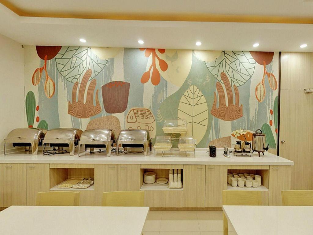 Hanting Hotel Shanghai Babaiban Pudian Road Subway Station Bagian luar foto