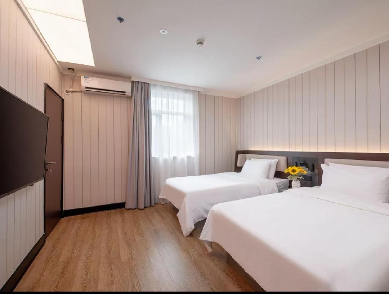 Hanting Hotel Shanghai Babaiban Pudian Road Subway Station Bagian luar foto