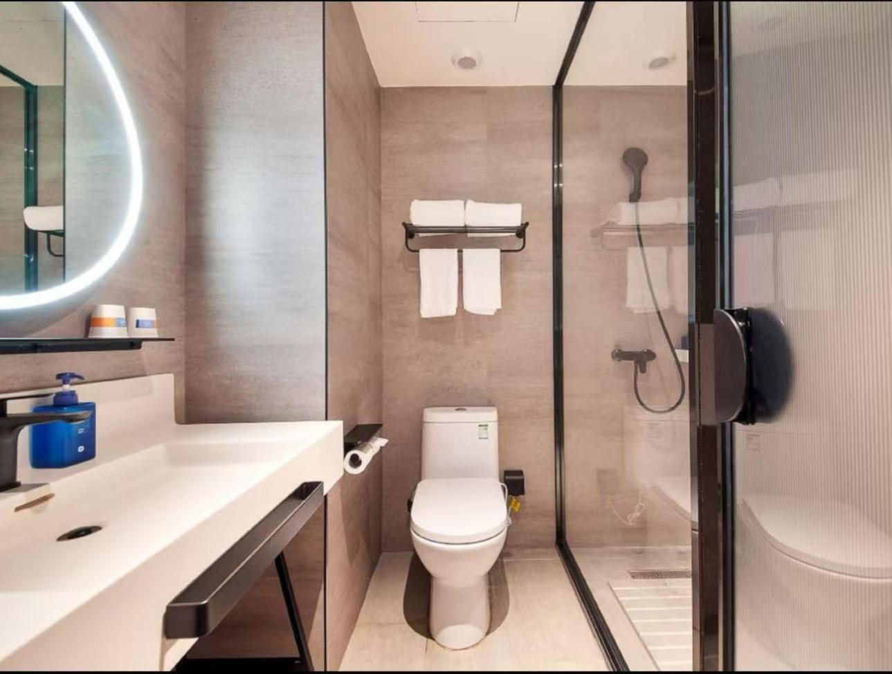 Hanting Hotel Shanghai Babaiban Pudian Road Subway Station Bagian luar foto
