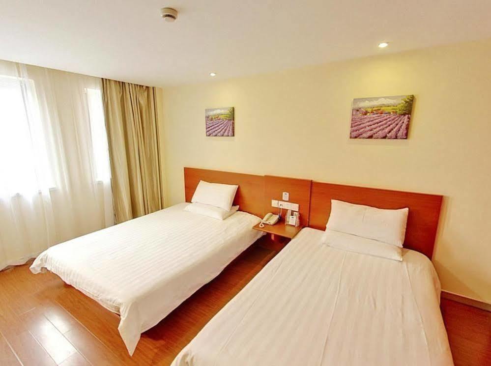 Hanting Hotel Shanghai Babaiban Pudian Road Subway Station Bagian luar foto